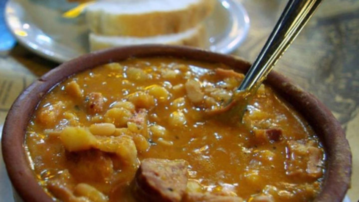 История локро, традиционное блюдо, для национальных праздников Аргентины.